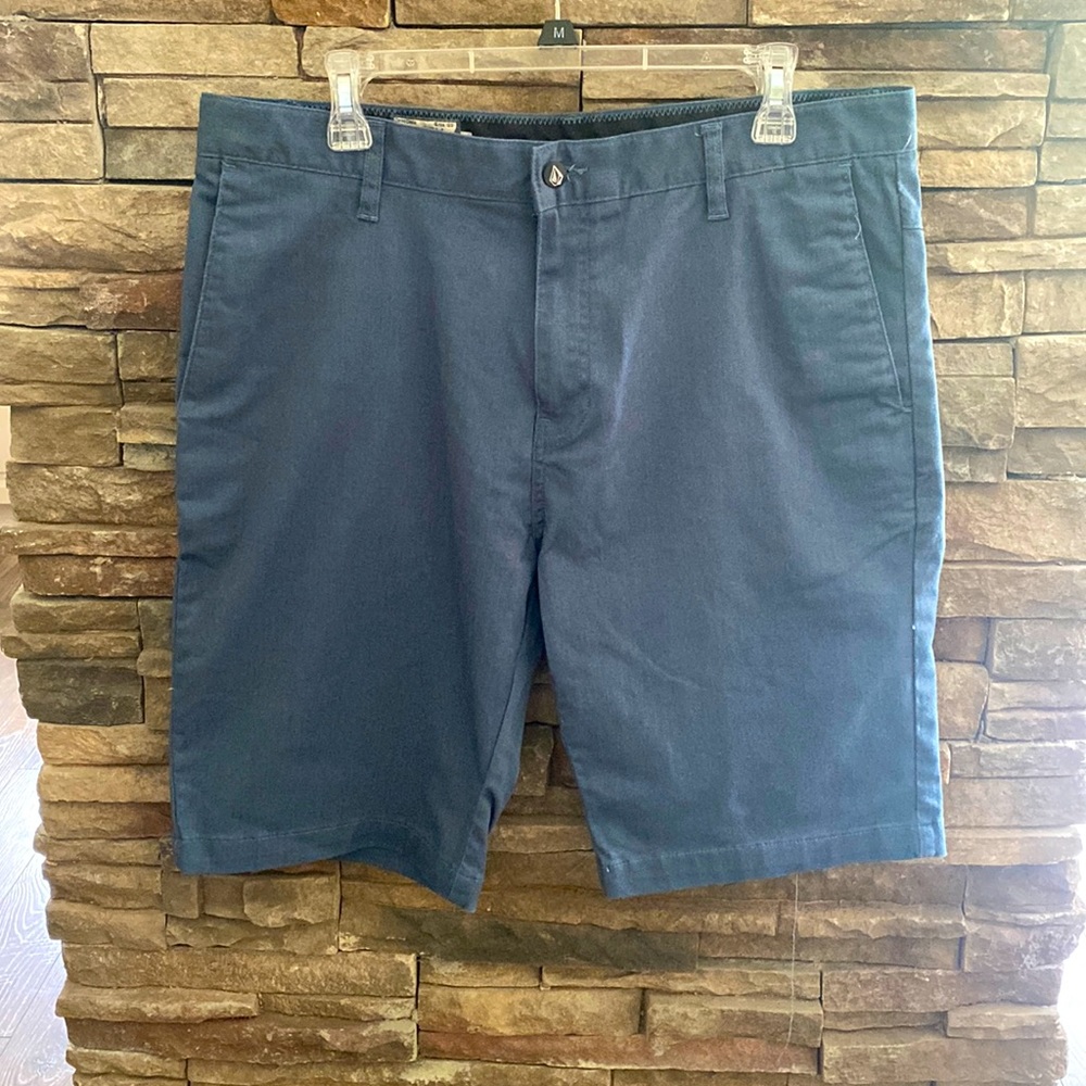 Volcom Men’s Shorts Size 34
